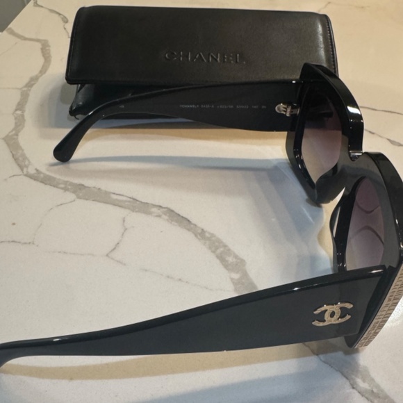 Chanel Rectangle sunglasses - Picture 11 of 12